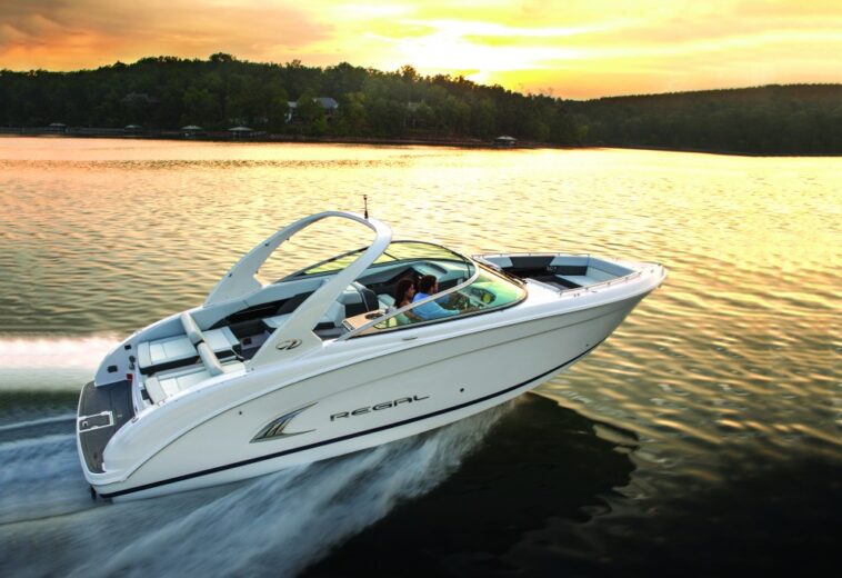 Regal 32 Bowrider